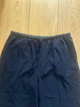 Pantalón azul ancho