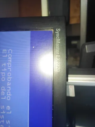 Pantalla Samsung Syncmaster EX2220 sin soporte