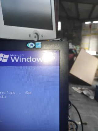 Pantalla Samsung Syncmaster EX2220 sin soporte