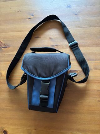 Bolso de cámara azul y negro