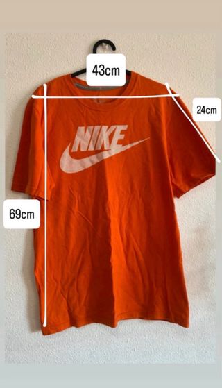 Camiseta Nike Y2K style