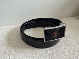 Cinturón de piel Lacoste negro