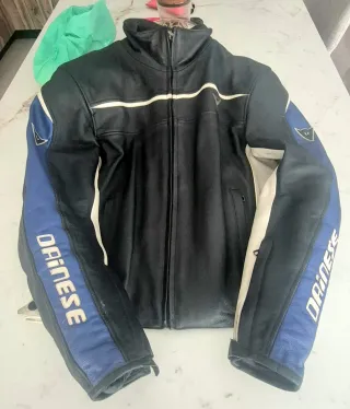 Chaqueta de piel Dainese Talla 46 Deportiva