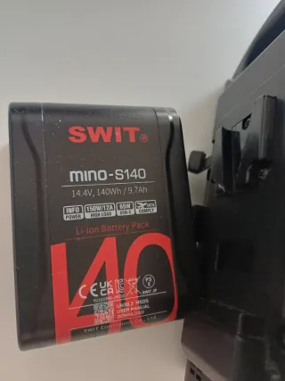 Lote 2 Baterías SWIT Mino-S140 y Cargador