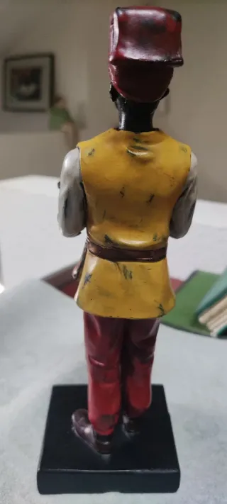 Figura Tarjetero/Salero Étnico