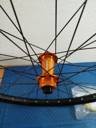 Rueda Delantera Hope 27.5 Naranja