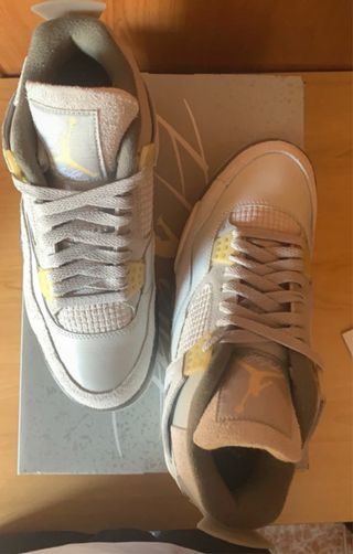 Jordan 4 Retro SE Craft Photon Dust