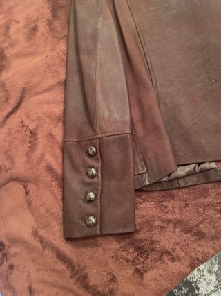 Chaqueta de cuero marrón