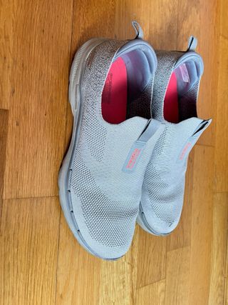 Deportivas Skechers Gris y Rosa