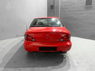 HYUNDAI LANTRA 1.9 Diésel de 68CV del 2000