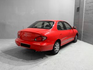 HYUNDAI LANTRA 1.9 Diésel de 68CV del 2000