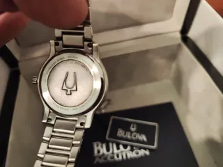 Reloj Bulova Mujer Esfera Blanca Swiss Made
