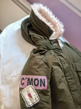 Abrigo verde chica con parches (talla 13/14 años)