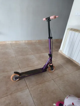 Patinete infantil morado