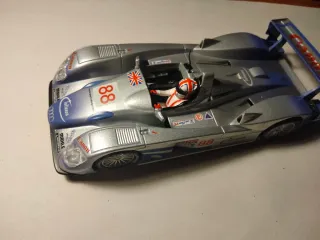 Coche Scalextric Audi R8