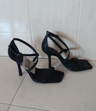 Sandalias tacón negras
