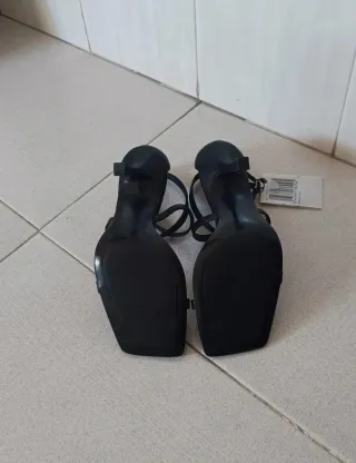 Sandalias tacón negras