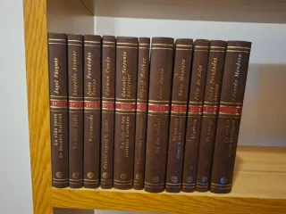 Colección libros" Nuestros Clásicos Contemporaneos