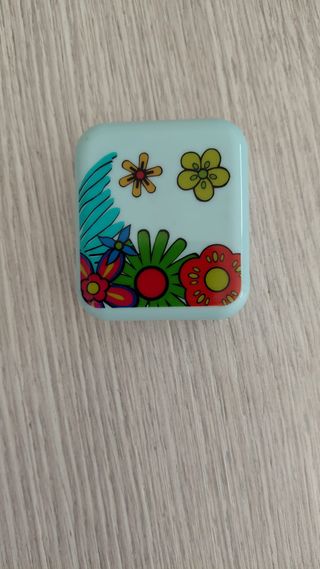 Accendino con disegno floreale CELESTE