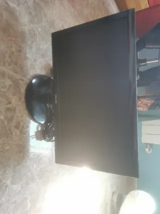 Monitor ASUS Negro 18.7 pulgadas (41x24cm)