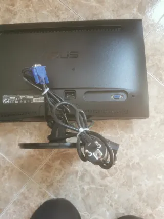 Monitor ASUS Negro 18.7 pulgadas (41x24cm)