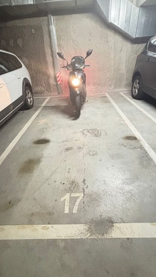 Moto SYM 125 Scooter Negra Automática