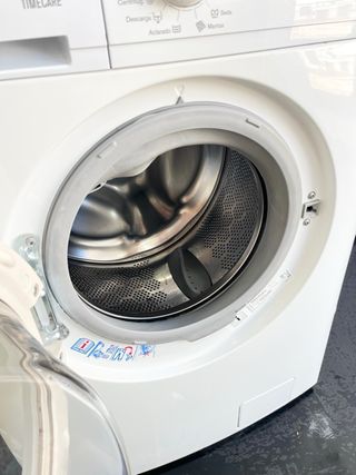 LAVADORA ELECTROLUX 8KG 1400RPM A+++. COMO NUEVO