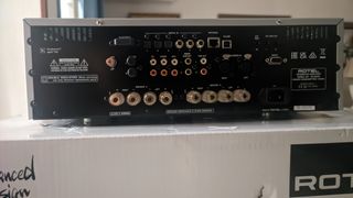 Rotel RA-6000 Amplificador HIFI Plata