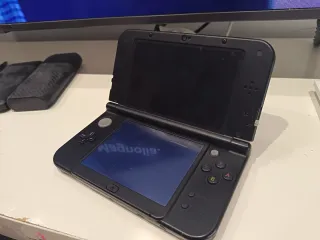 Nintendo 3DS XL Sol y Luna Edición Especial