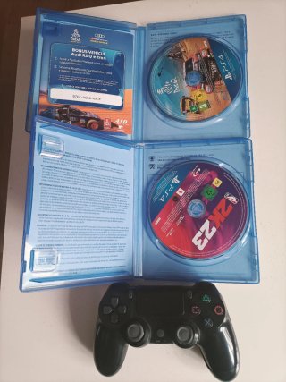 Consola PS4 pro 1tb + 3 Mandos + 3 Juegos