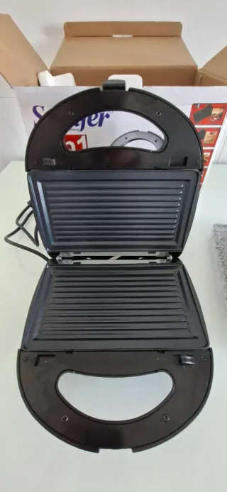 Sandwichera Sonifer 7 en 1 SF-6054