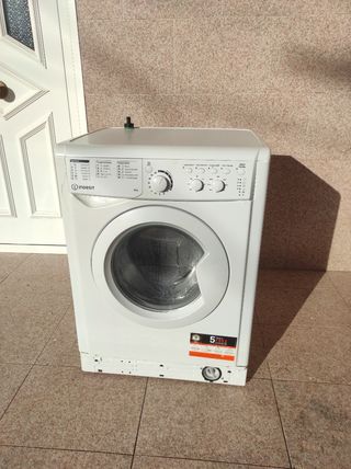 Lavadora. Indesit