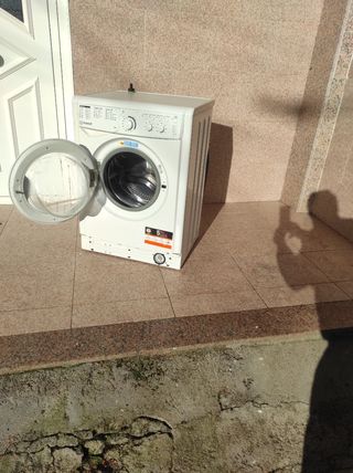Lavadora. Indesit