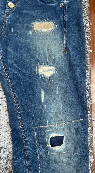 Pantalón vaquero Fornarina desgastado
