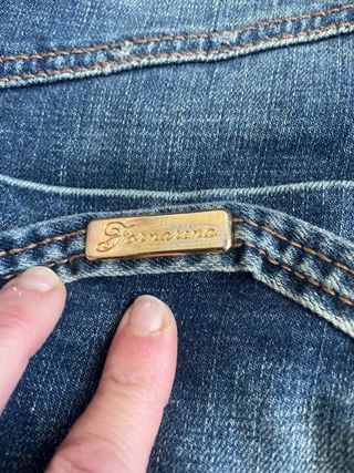 Pantalón vaquero Fornarina desgastado