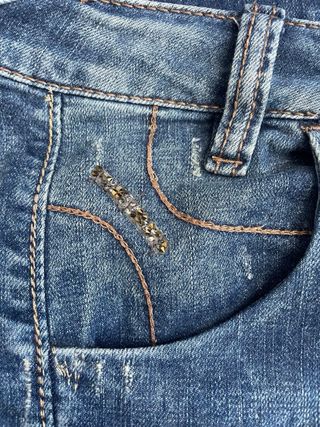 Pantalón vaquero Fornarina desgastado