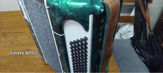 Acordeón Larrinaga Verde