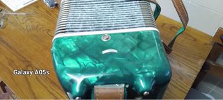 Acordeón Larrinaga Verde