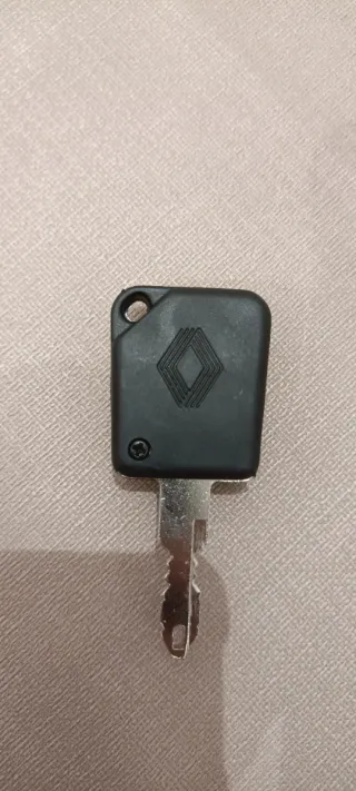 Carcasas Llave Renault Clio, R5, 19, 21