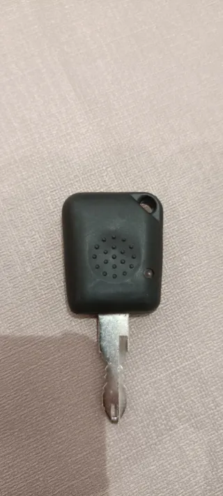 Carcasas Llave Renault Clio, R5, 19, 21