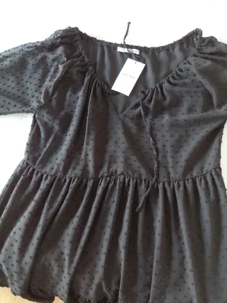 Vestido negro Easy Wear con etiqueta