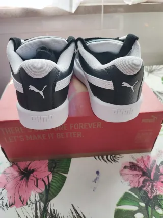 Zapatillas Puma Talla 39 .Nuevas.