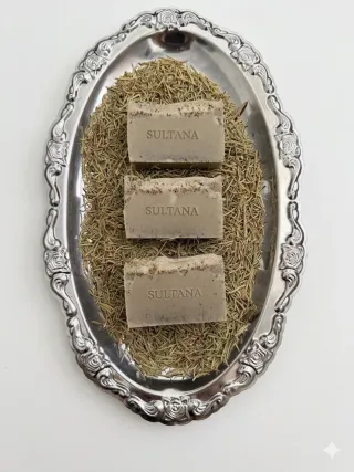 Jabón artesanal de arcilla verde y romero