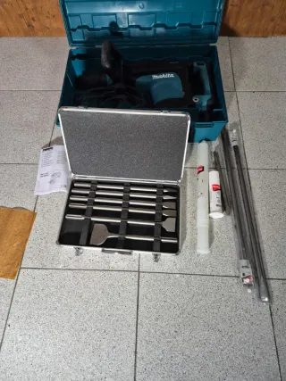 Martillo Demoledor Makita HM1213C AVT