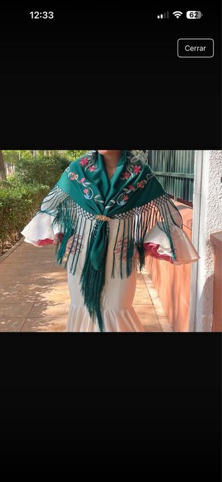 Mantoncillo bordado flamenca