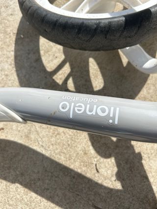 Bicicleta de equilibrio infantil