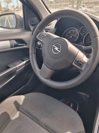 Opel Astra 2006