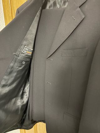 Traje Negro Easy Wear Lana Talla 52