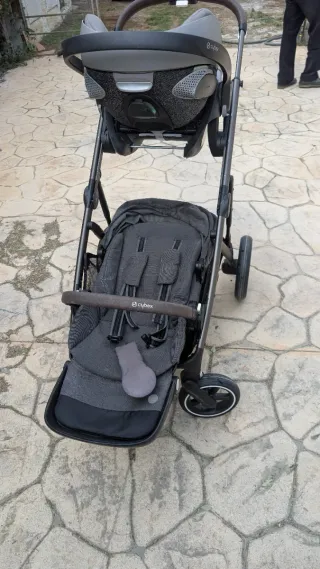 Carro doble Cybex Gazelle S con silla de coche