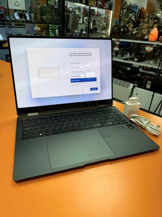 Samsung Galaxy Book3 NP754XFG-KA1ES + Caricatore